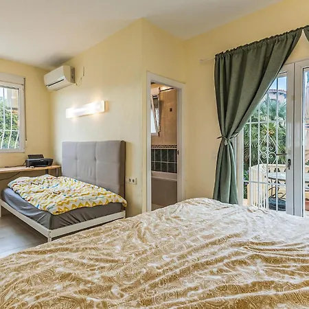 Gorgeous In Holiday home